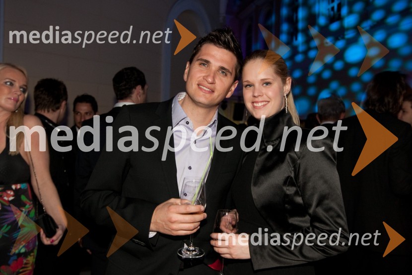 Zoran G. Grbić, vodja Diners Cluba Exclusive in spremljevalka ŠpelaViktorji 2010, zaključna zabava