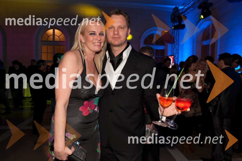 Marlena Meršol, hči Mitje Meršola, nekdanjega urednika Dela in Jurij Zrnec, igralecViktorji 2010, zaključna zabava