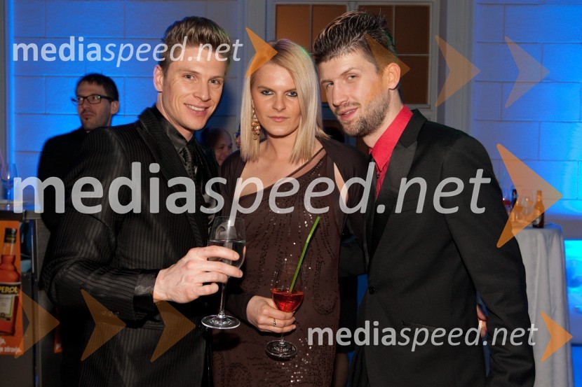 Erik Ferfolja, novinar, pevec, maneken, Nina Uršič in Tomaž Mihelič-Marlena, novinarViktorji 2010, zaključna zabava