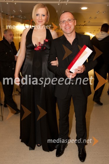 Anja Križnik Tomažin, TV voditeljica in soprog Matej Križnik, direktor fotografije VPKViktorji 2010, zaključna zabava
