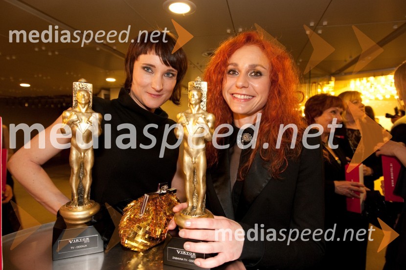 Helen Žagar, kreativna producentka oddaje Slovenija ima talent in Jasmina Lozej, kreativna producetka oddaje Slovenija ima talentViktorji 2010, zaključna zabava