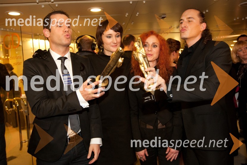 ekipa Slovenija ima talent: Peter Poles, voditelj, Helen Žagar, kreativna producentka, Jasmina Lozej, kreativna producetka in Vid Valič, voditeljViktorji 2010, zaključna zabava