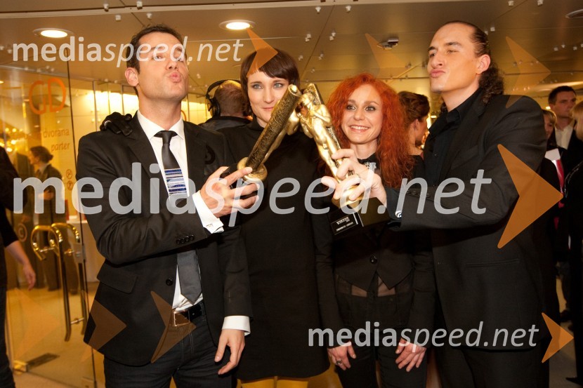 ekipa Slovenija ima talent: Peter Poles, voditelj, Helen Žagar, kreativna producentka, Jasmina Lozej, kreativna producetka in Vid Valič, voditeljViktorji 2010, zaključna zabava