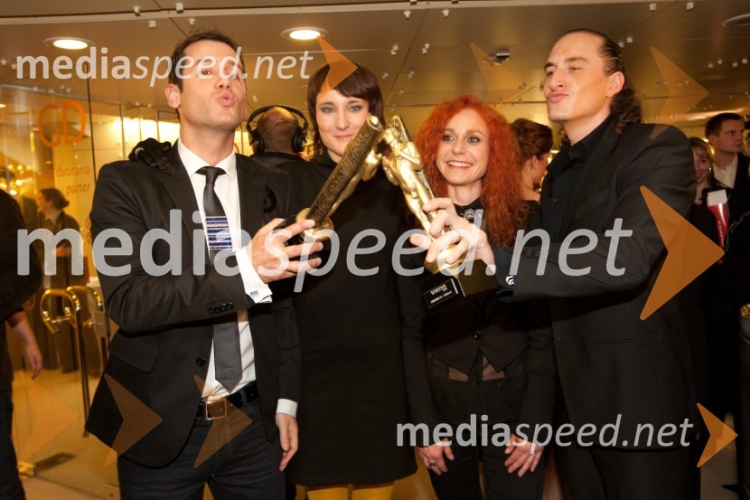 ekipa Slovenija ima talent: Peter Poles, voditelj, Helen Žagar, kreativna producentka, Jasmina Lozej, kreativna producetka in Vid Valič, voditeljViktorji 2010, zaključna zabava