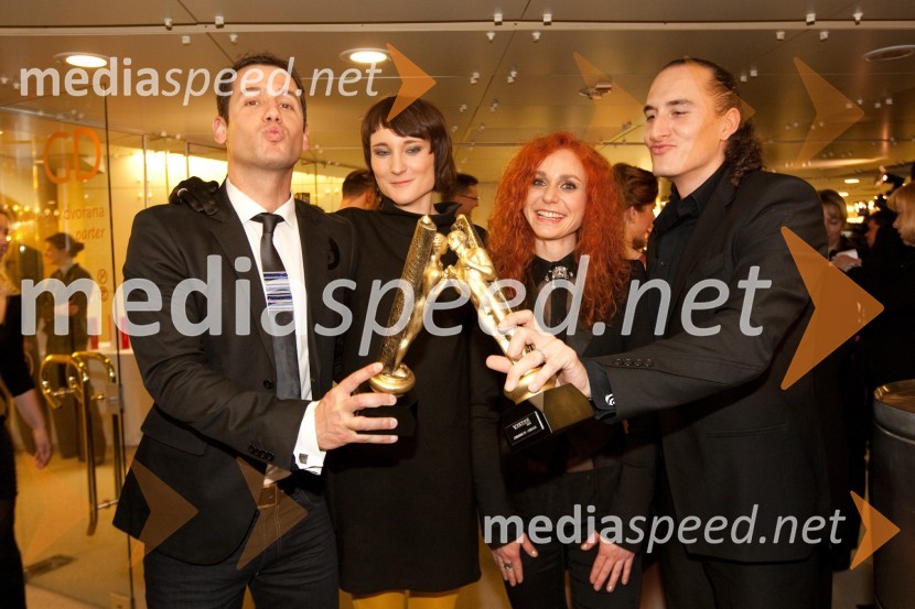 ekipa Slovenija ima talent: Peter Poles, voditelj, Helen Žagar, kreativna producentka, Jasmina Lozej, kreativna producetka in Vid Valič, voditeljViktorji 2010, zaključna zabava