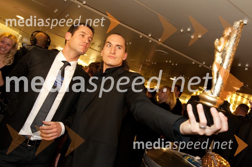 Peter Poles, voditelj in Vid Valič, voditeljViktorji 2010, zaključna zabava