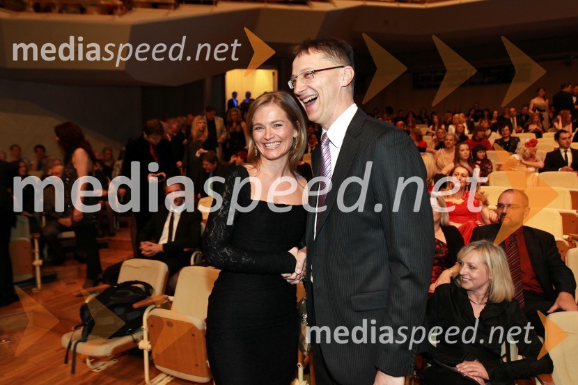 Katarina Kresal, ministrica za notranje zadeve in dr. Igor Lukšič, minister za šolstvo in športViktorji 2010, dogajanje v dvorani