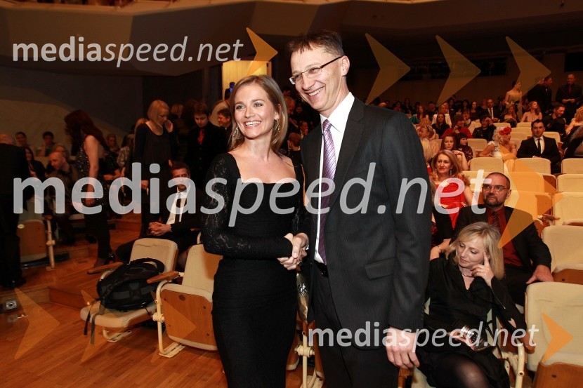 Katarina Kresal, ministrica za notranje zadeve in dr. Igor Lukšič, minister za šolstvo in športViktorji 2010, dogajanje v dvorani