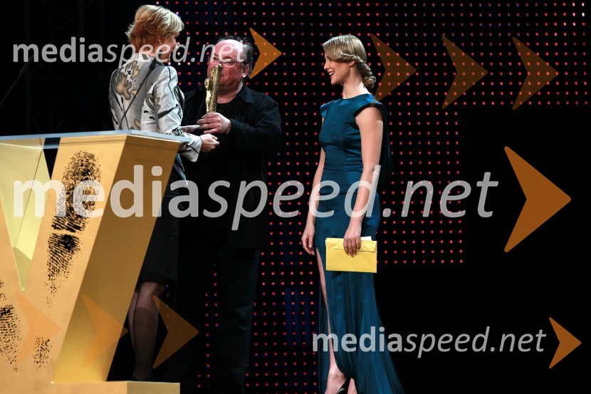 Gojmir Lešnjak - Gojc in Iva Krajnc, igralcaViktorji 2010, dogajanje v dvorani