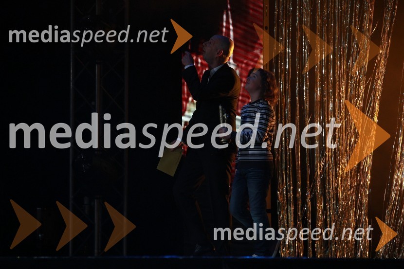 Jože Činč, pevec in Sandi Šalomon, igralecViktorji 2010, dogajanje v dvorani