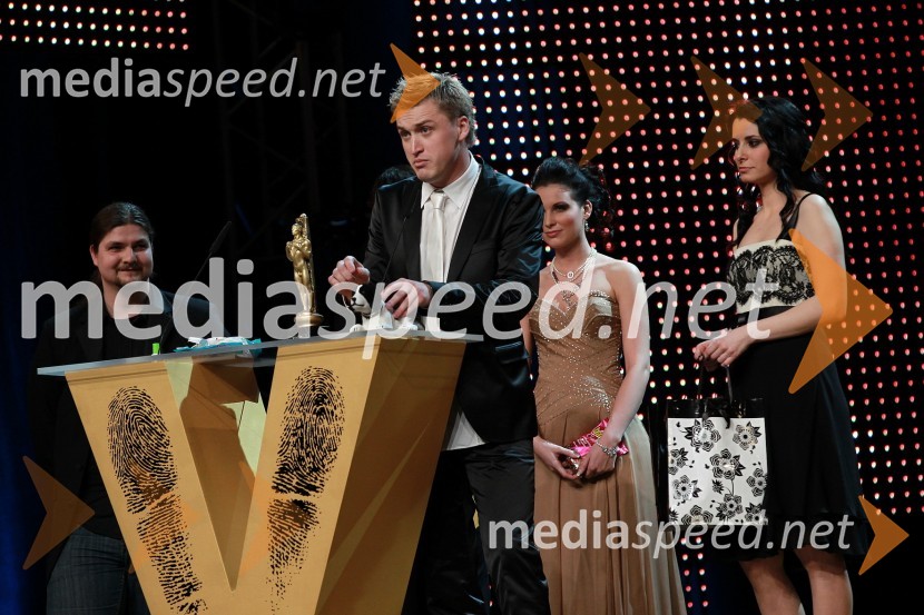 Denis Avdič, moderator na Radio 1Viktorji 2010, dogajanje v dvorani