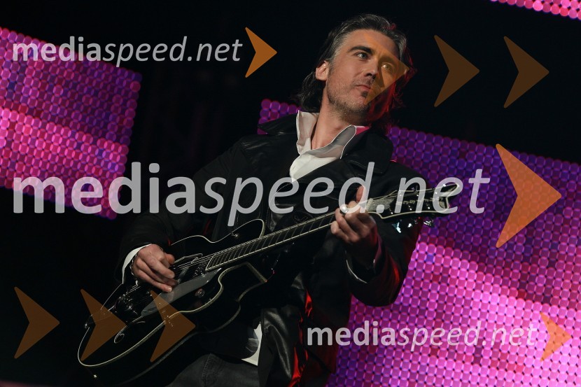 Jan Plestenjak, pevecViktorji 2010, dogajanje v dvorani