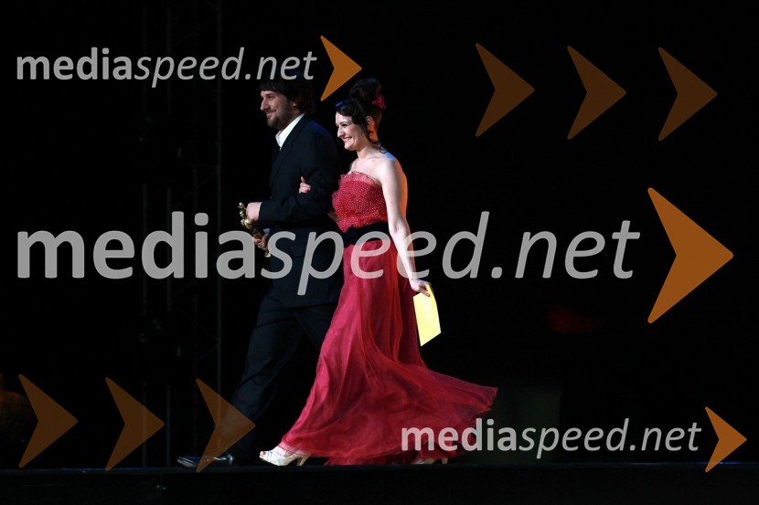 Marko Miličevič, DJ in Maja Pihler Bilbi, glasbenicaViktorji 2010, dogajanje v dvorani