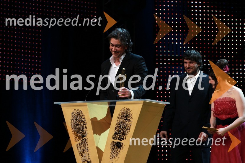 Jan Plestenjak, pevec, Marko Miličevič, DJ in Maja Pihler Bilbi, glasbenicaViktorji 2010, dogajanje v dvorani