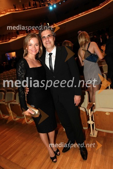 Katarina Kresal, ministrica za notranje zadeve in Dorijan Marušič, minister za zdravjeViktorji 2010, dogajanje v dvorani