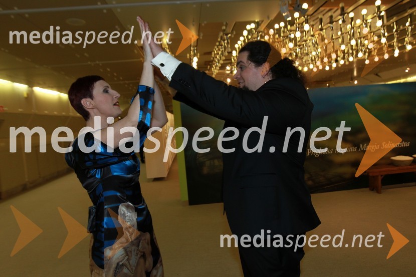 Lucija Čirović, igralka in voditeljica prireditve ter Boštjan Gorenc - Pižama, stand up komik in voditelj prireditveViktorji 2010, zaključna zabava