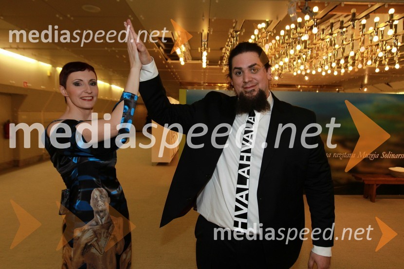 Lucija Čirović, igralka in voditeljica prireditve ter Boštjan Gorenc - Pižama, stand up komik in voditelj prireditveViktorji 2010, zaključna zabava