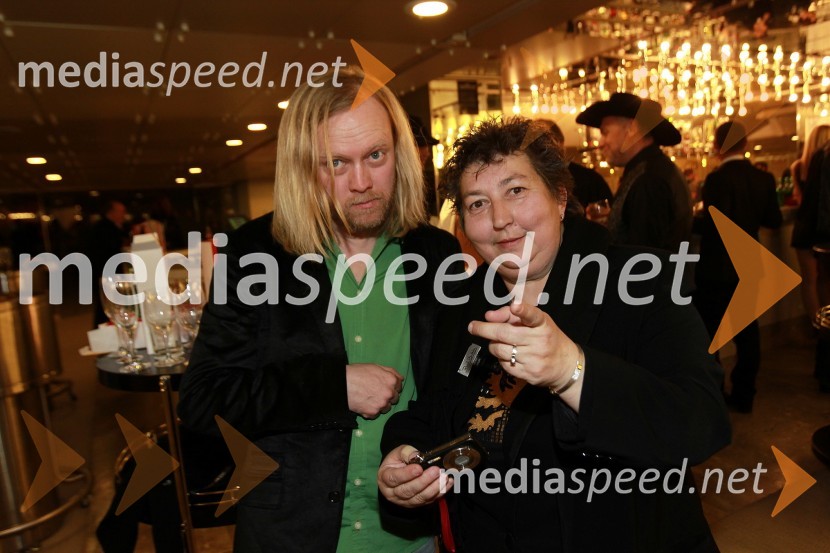 Matjaž Javšnik, igralec ter Dragica Petrovič, režiserka in producentkaViktorji 2010, zaključna zabava
