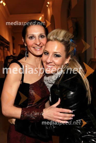 Uršula Majcen, športna novinarka in Eva Breznikar, pevkaViktorji 2010, zaključna zabava