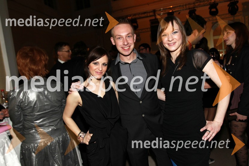 Mateja Ropoša, novinarka Pop In-a na 24ur, Rok Ostrež, radijec in Maja Nemec, novinarka RTVViktorji 2010, zaključna zabava