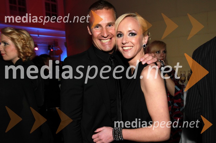 Ota Roš, TV voditeljica in fant Borut ŠircaViktorji 2010, zaključna zabava