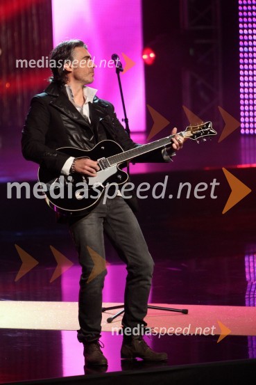 Jan Plestenjak, pevecViktorji 2010, dogajanje v dvorani