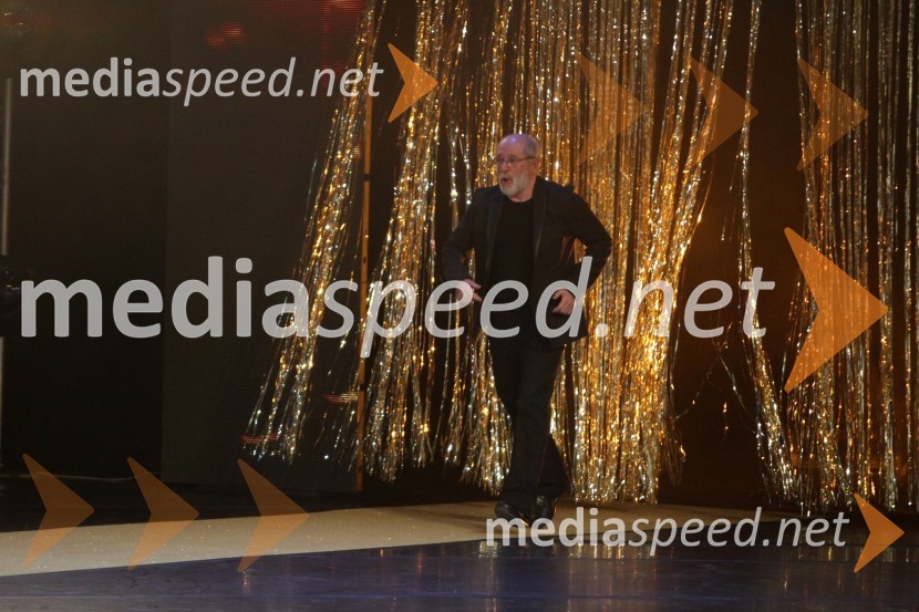 Janez Hočevar-Rifle, igralecViktorji 2010, dogajanje v dvorani