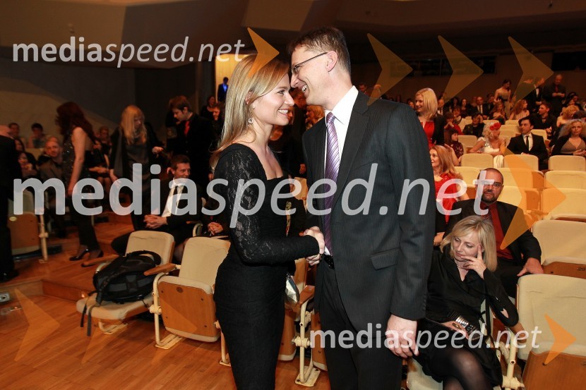 Katarina Kresal, ministrica za notranje zadeve in dr. Igor Lukšič, minister za šolstvo in športViktorji 2010, dogajanje v dvorani