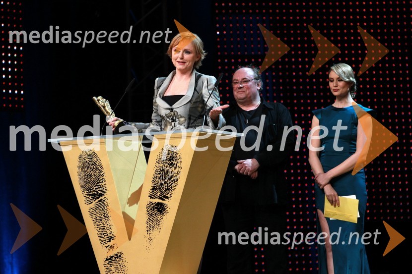 Darja Zgonc, voditeljica oddaje 24ur na POP TV, Gojmir Lešnjak - Gojc in Iva Krajnc, igralcaViktorji 2010, dogajanje v dvorani