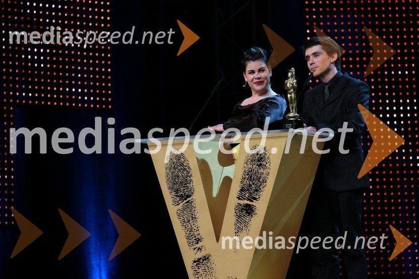 Ana Marija Mitič in Tilen Artač, igralcaViktorji 2010, dogajanje v dvorani