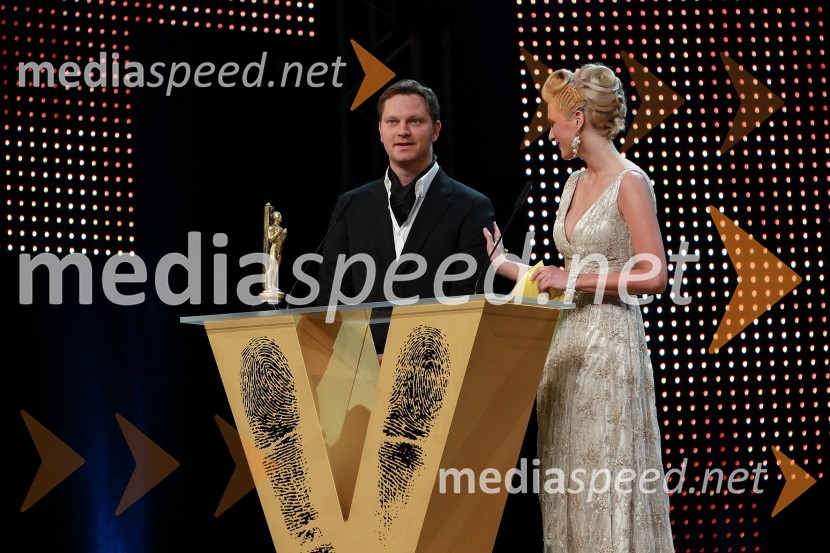 Jurij Zrnec, igralec in Marika Savšek, Miss Universe Slovenije 2010Viktorji 2010, dogajanje v dvorani