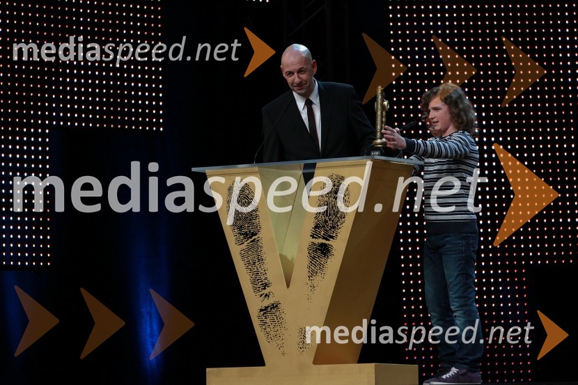 Jože Činč, pevec in Sandi Šalomon, igralecViktorji 2010, dogajanje v dvorani