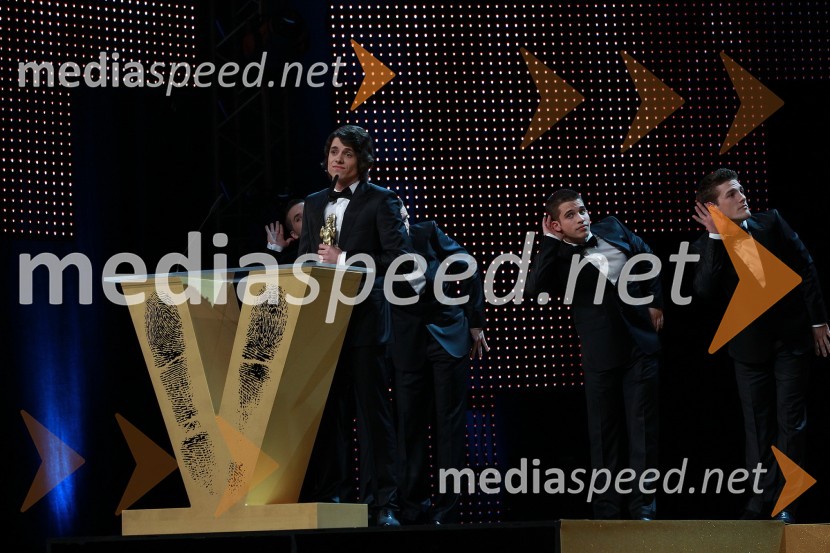 Skupina MaestroViktorji 2010, dogajanje v dvorani