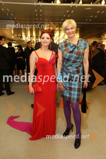 Tanja Žagar, pevka in Barbra Drnač, novinarkaViktorji 2010, zaključna zabava