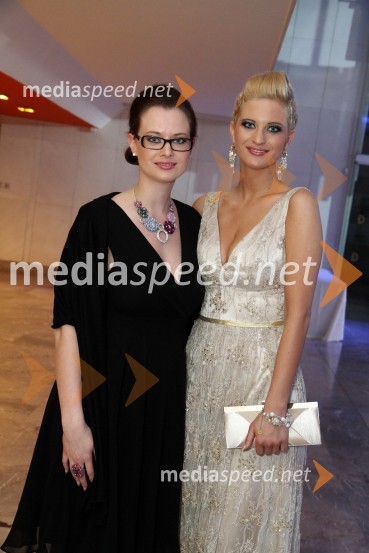 Ana Savšek, novinarka in sestra Marika Savšek, miss Universe 2010Viktorji 2010, zaključna zabava