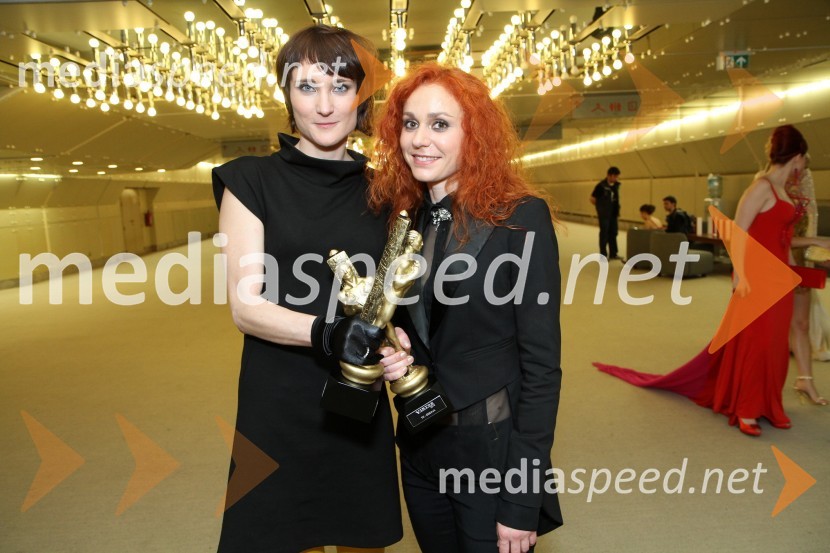 Helen Žagar in Jasmina Lozej, kreativni producetki oddaje Slovenija ima talentViktorji 2010, zaključna zabava