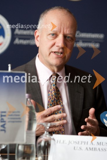 Joseph A. Mussomeli, veleposlanik ZDA v SlovenijiAmeriška gospodarska zbornica: predstavitev konference U.S. - Slovenia Business Bridge