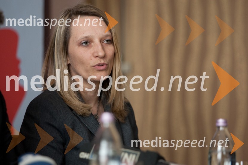 Barbara Bregar Mrzlikar, MBA, direktorica CEEDAmeriška gospodarska zbornica: predstavitev konference U.S. - Slovenia Business Bridge