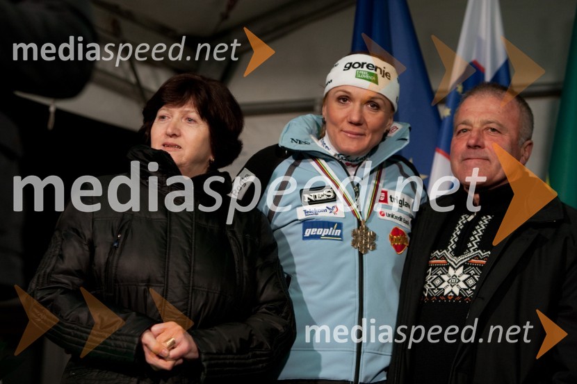 Vera Majdič, mama Petre Majdič, Petra Majdič in Peter Majdič, oče Petre MajdičPetra Majdič se je poslovila od športne kariere