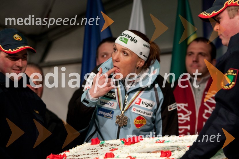 Petra Majdič, smučarska tekačicaPetra Majdič se je poslovila od športne kariere