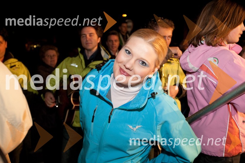 Anita Kadenšek, članica ansambla Veseli svatjePetra Majdič se je poslovila od športne kariere