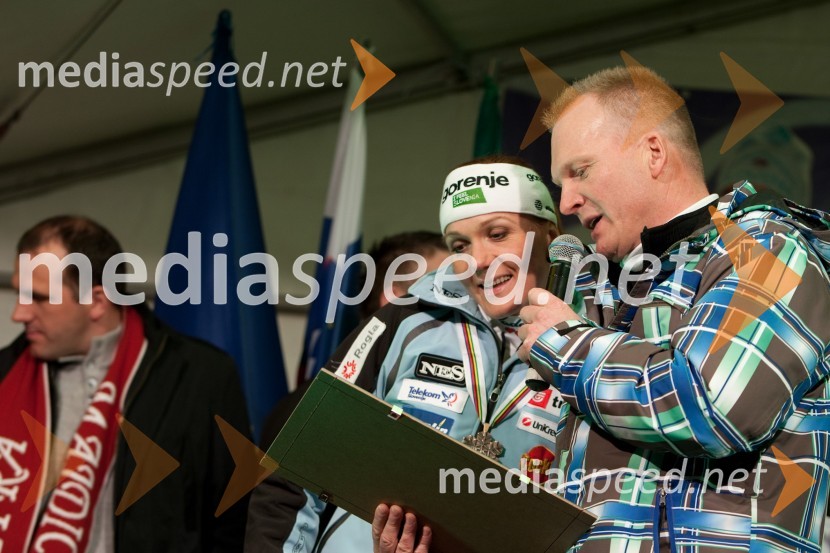 Petra Majdič, smučarska tekačica in Robert Slabanja, prvi trener Petre MajdičPetra Majdič se je poslovila od športne kariere