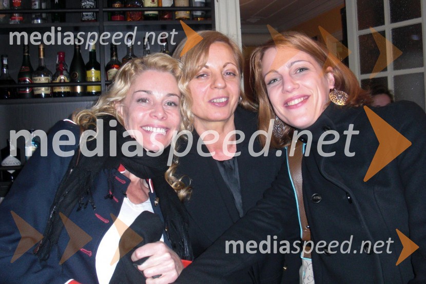 Belén Rueda, igralka, Livia Pandur, dramaturginja in Kaja Cencelj, kreativna producentka za področje uprizoritvene umetnosti pri EPK Maribor 2012Premiera predstave Somrak bogov režiserja Tomaža Pandurja