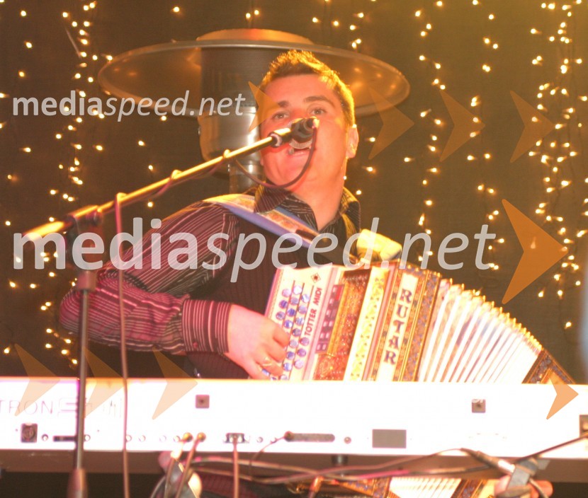 Fraj Toni, skupina Atomik HarmonikAtomik Harmonik