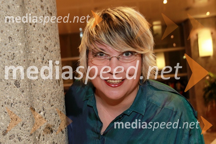 Ira Ratej, dramaturginja in umetniški vodja SNG Nova GoricaDekameron, premiera v SNG Nova Gorica