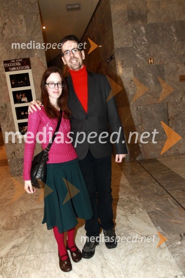 Matej Krajnc, pesnik, pisatelj in prevajalec ter soproga LenkaDekameron, premiera v SNG Nova Gorica