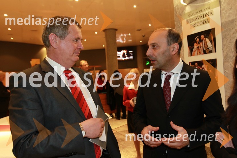 Matjaž Lenassi, Alpina in Marjan Batagelj, direktor Postojnske jameDekameron, premiera v SNG Nova Gorica