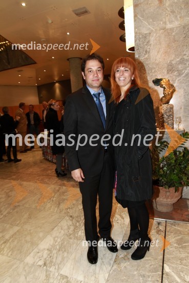 Matej Arčon, župan Nove Gorice in Martina Kodelja, urednica radia RobinDekameron, premiera v SNG Nova Gorica