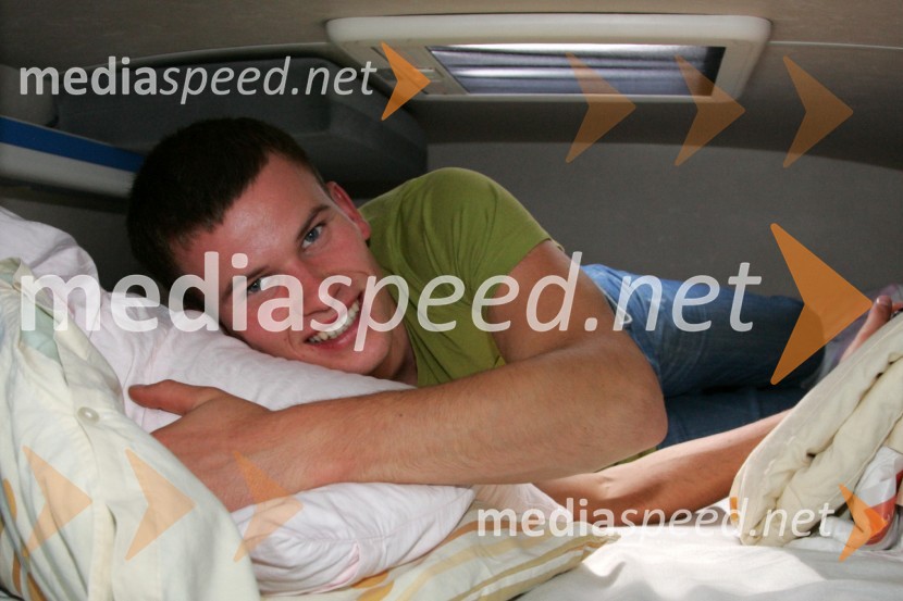 Matej Žagar se je prebudil, v avtodomu, na poti na stadionSPEEDWAY GRAND PRIX, VN Skandinavije 2006, trening