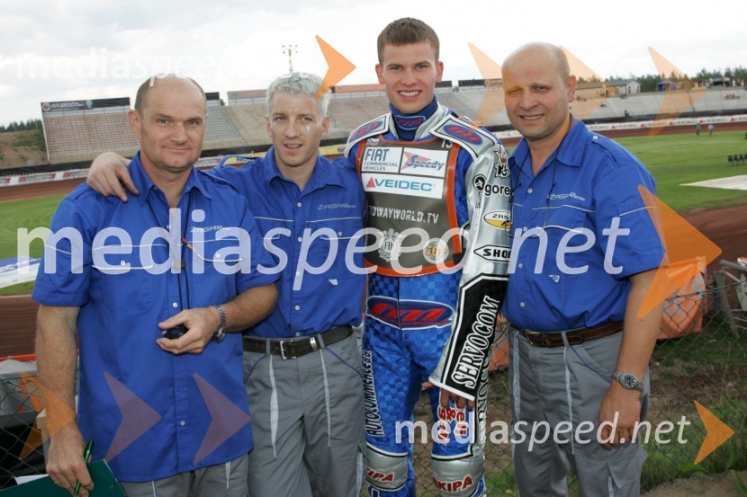 Franci Kalin, trener AMTK Ljubljana, Aleš Kraljič, Matejev mehanik, Matej Žagar, spidvejist in njegov oče FranciSPEEDWAY GRAND PRIX, VN Skandinavije 2006, trening